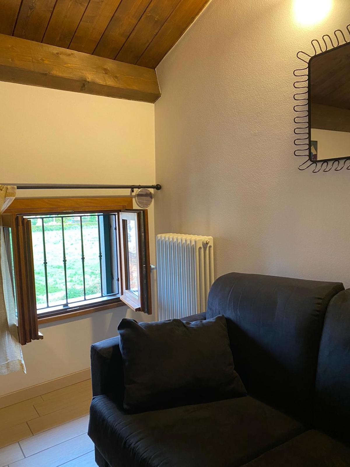 Sotto Le Mura Montagnana  Bilik gambar